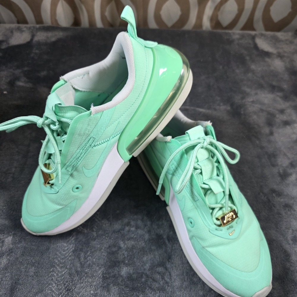 Nike Women's Mint Green Sneakers